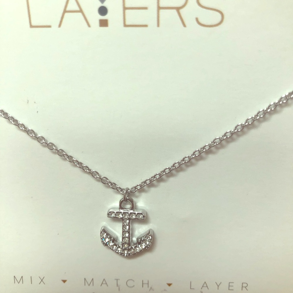 Silver tone anchor necklace
